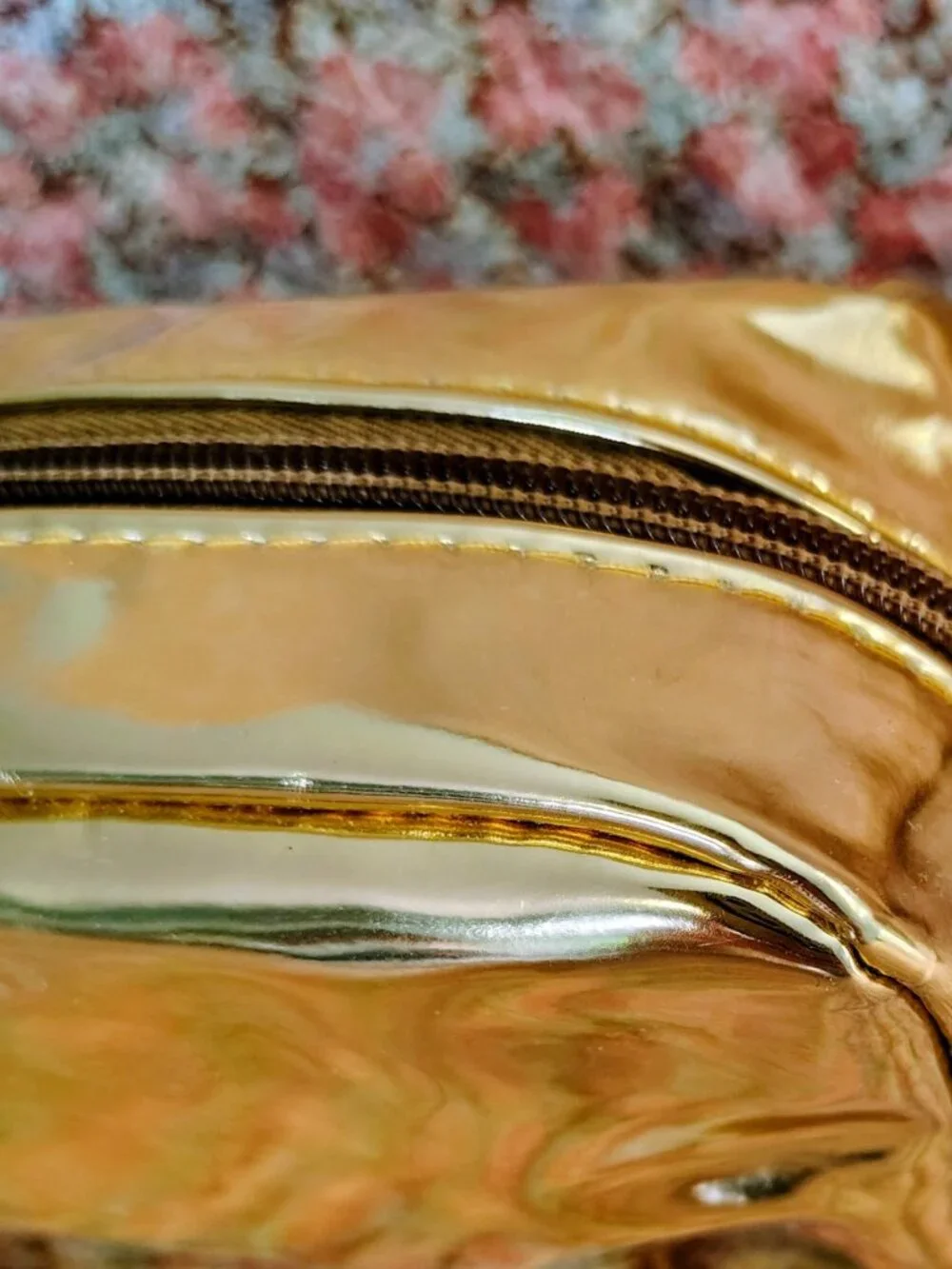 NWOT Gold Metallic Makeup Zipper, Beauty Brands
